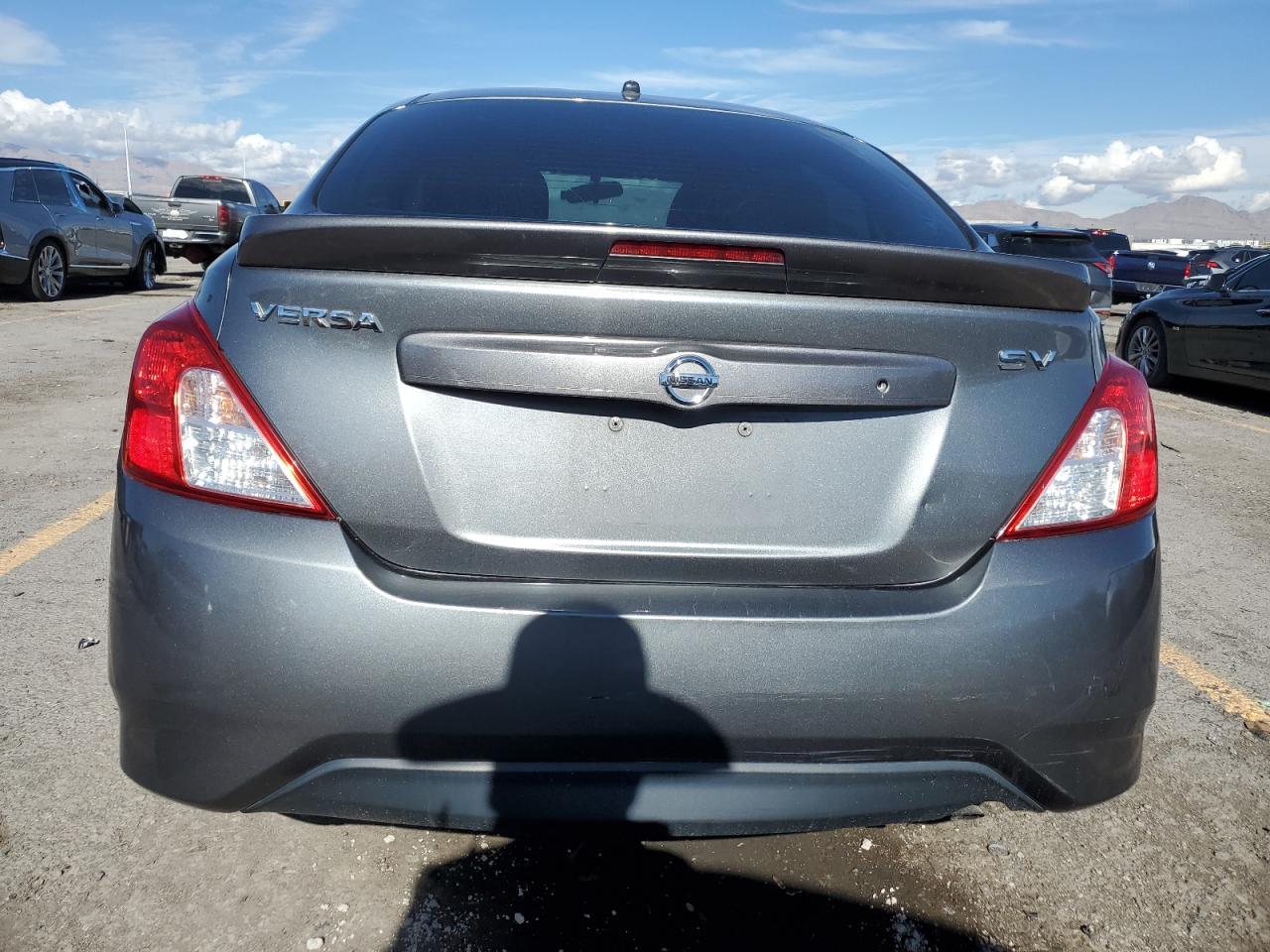 2016 NISSAN VERSA