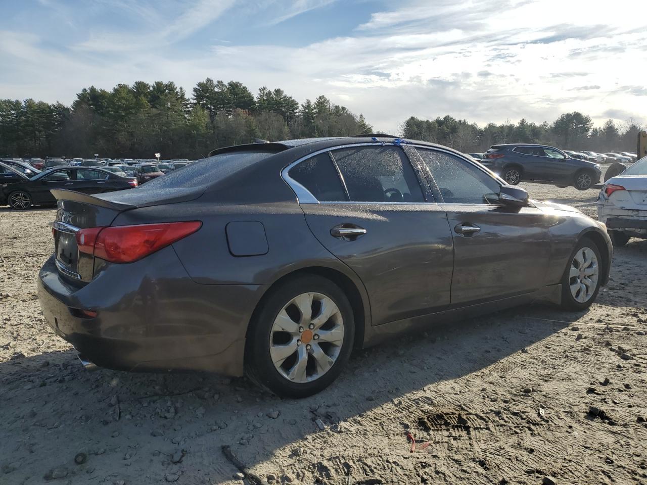 2014 INFINITI Q50