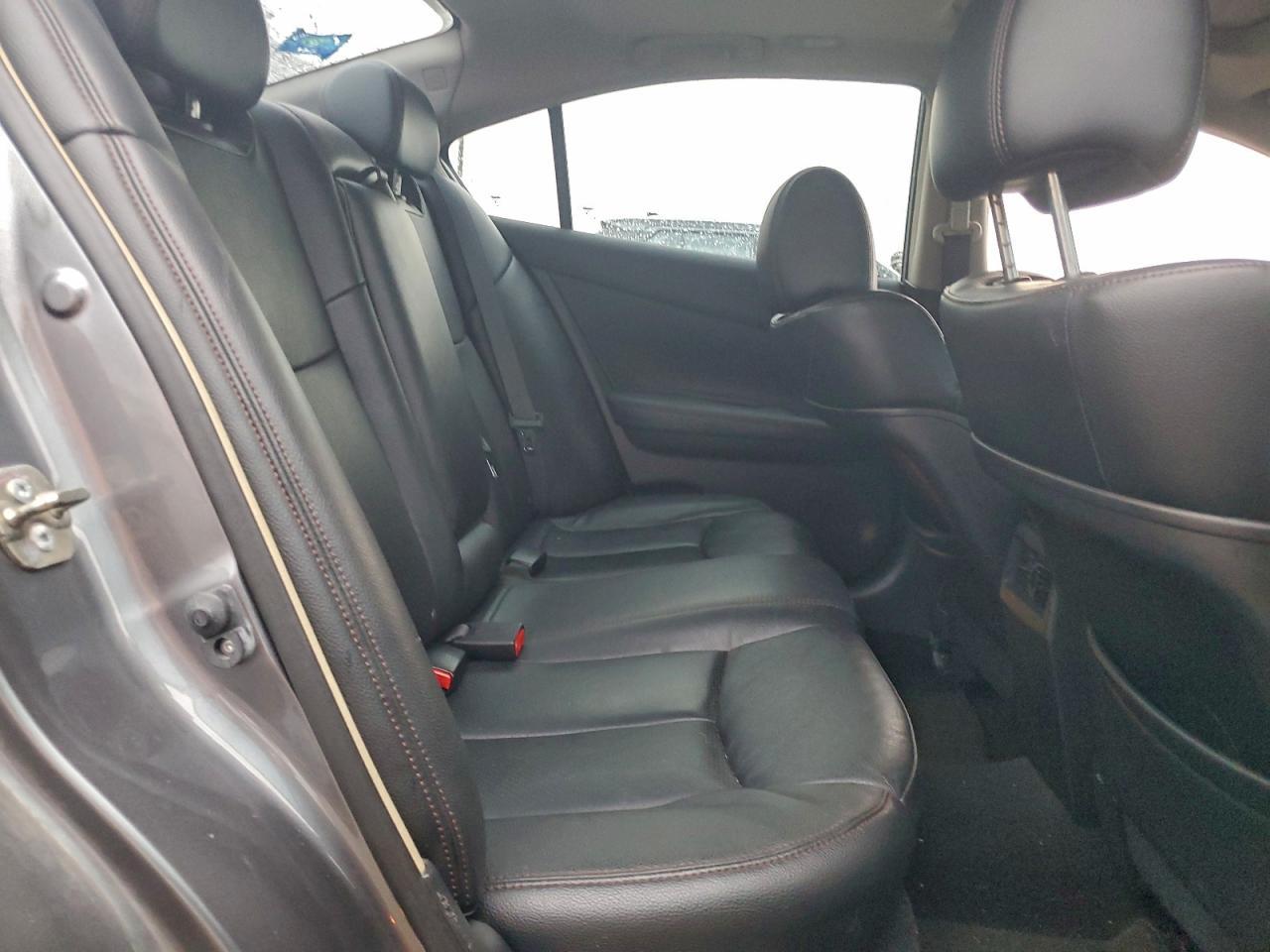 2014 NISSAN Maxima