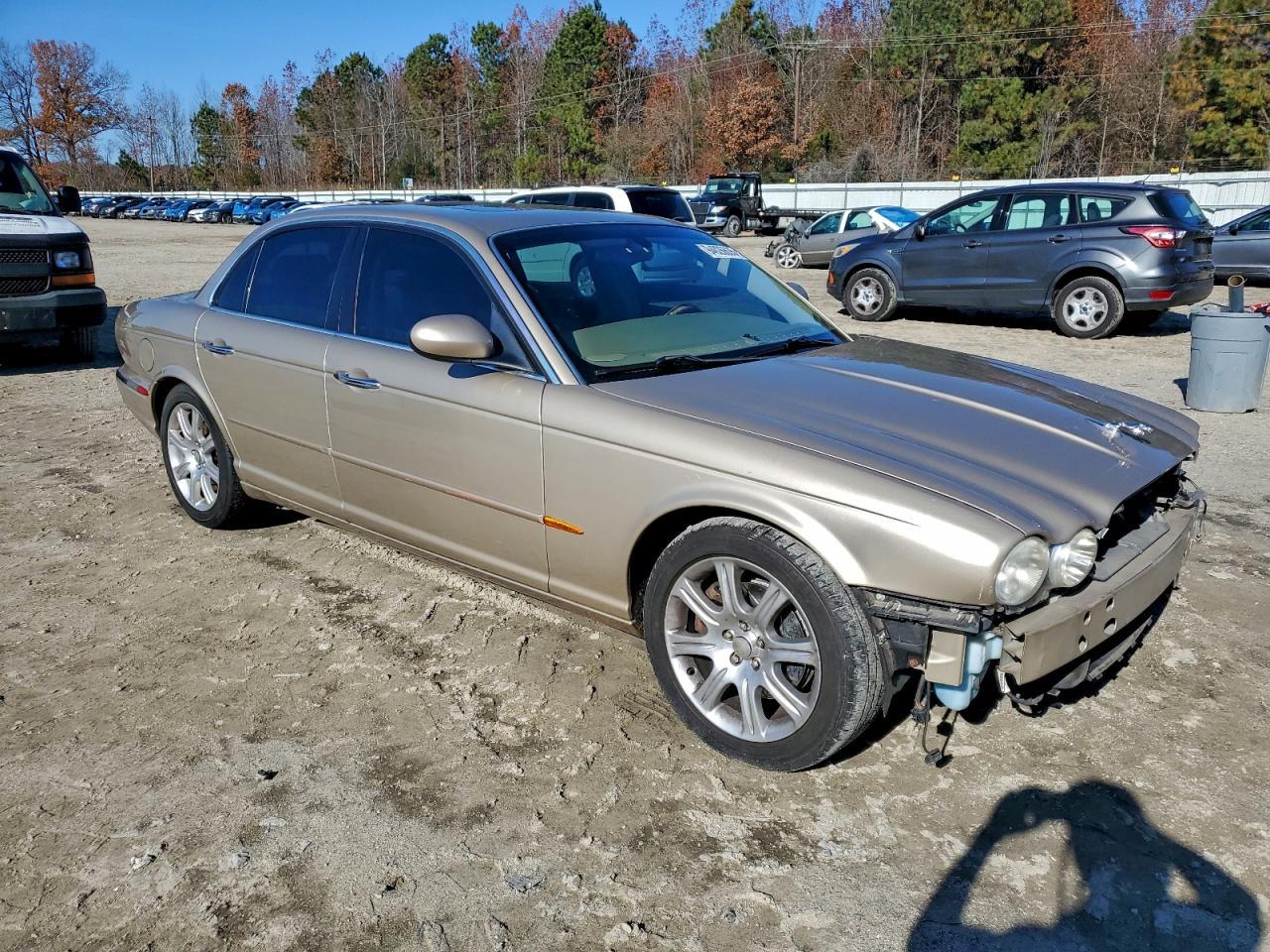 2004 JAGUAR Xj-Series