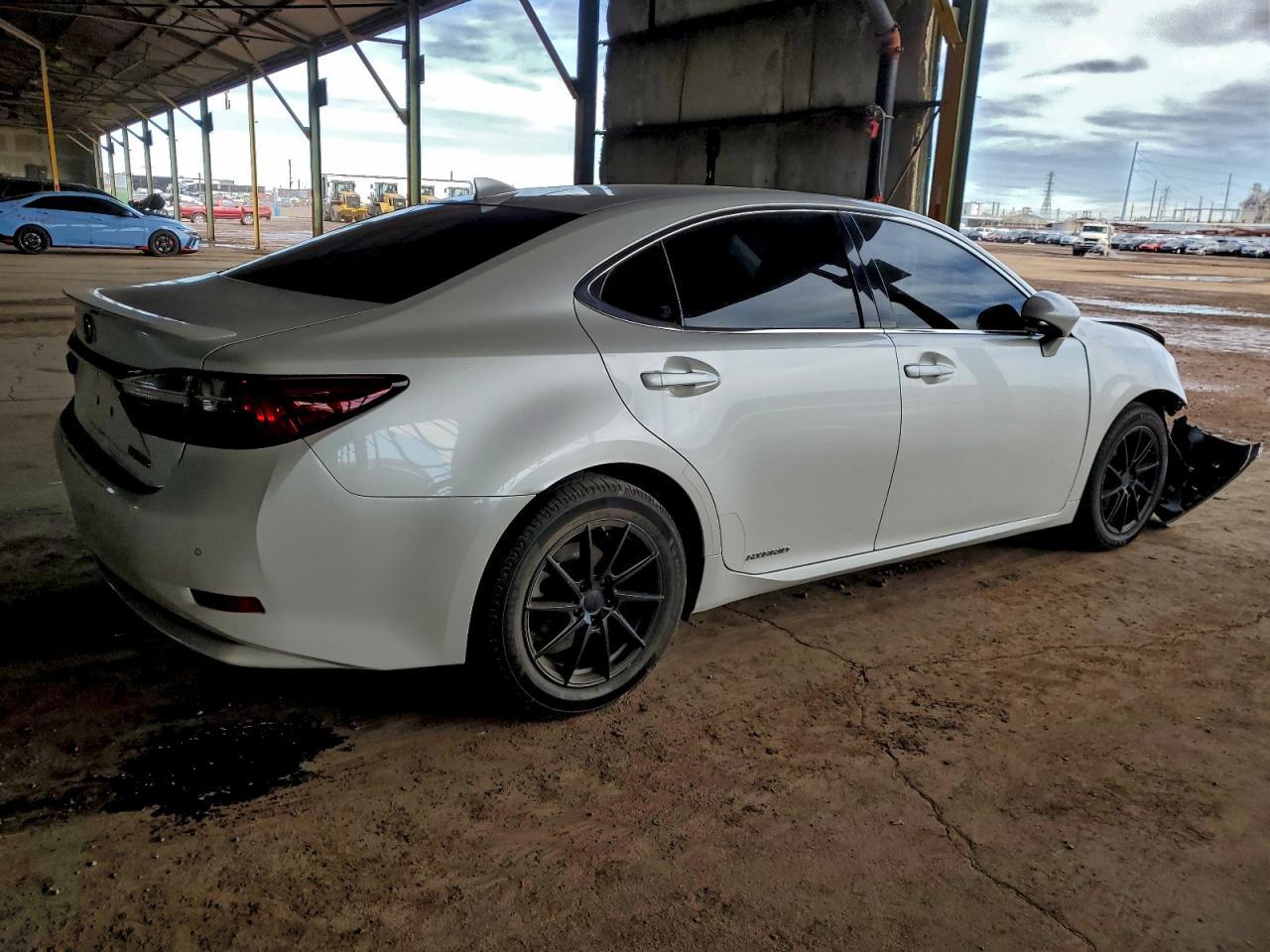 2016 LEXUS ES 300H