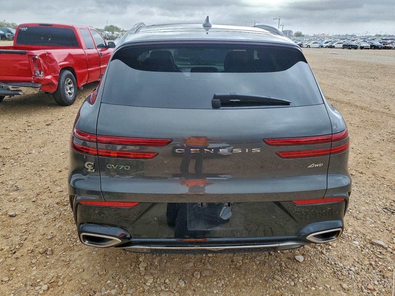 2026 GENESIS GV70