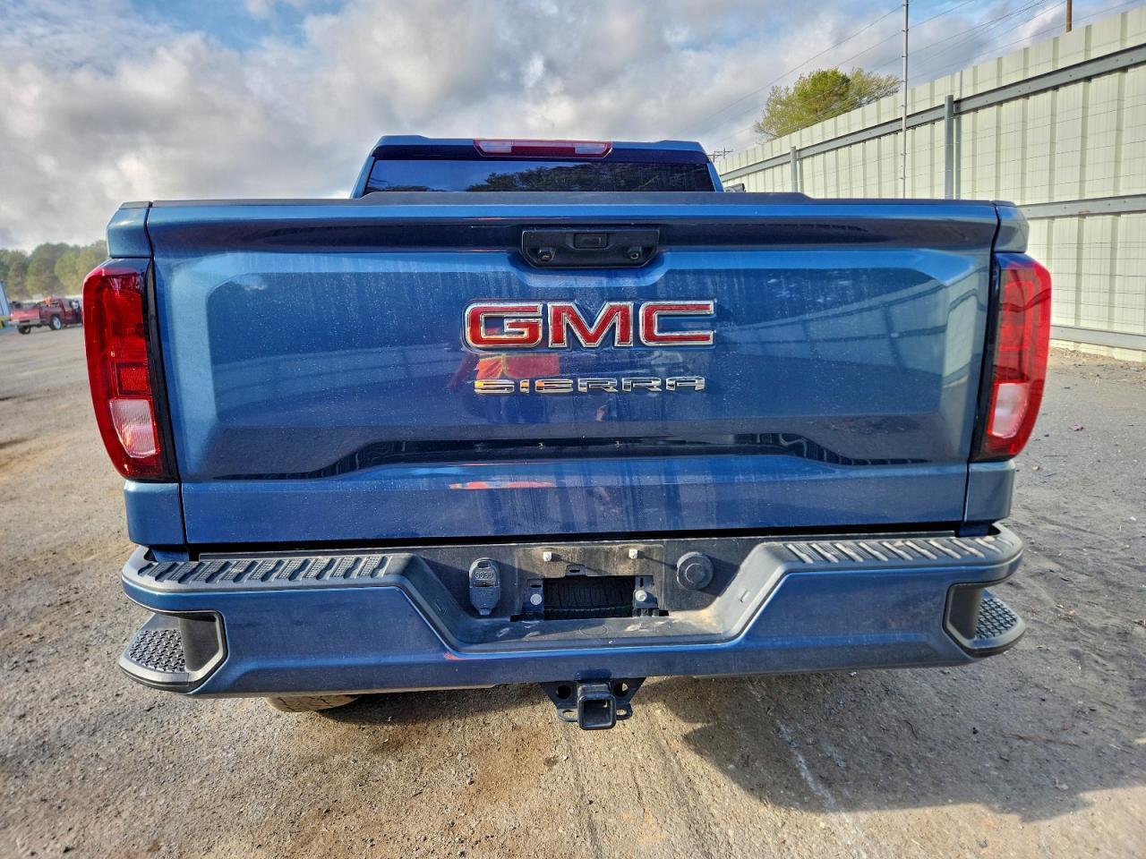2024 GMC Sierra