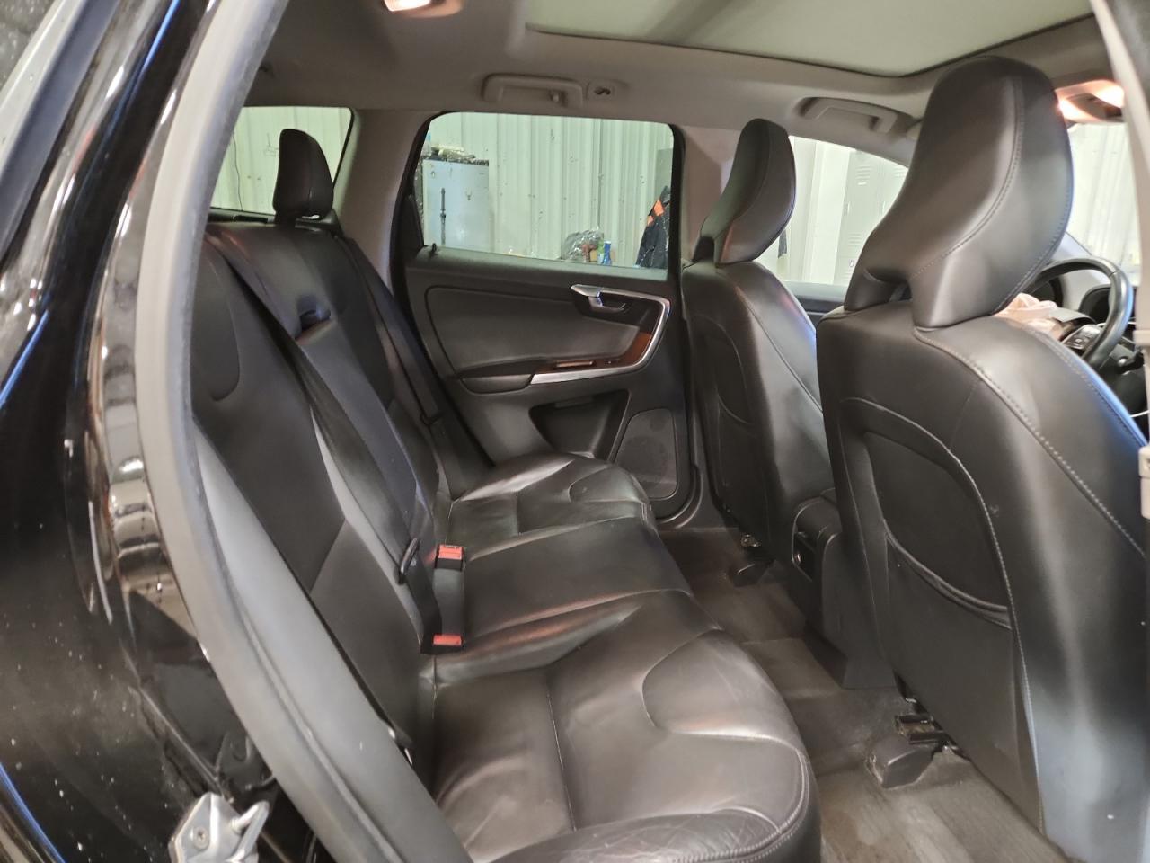2017 VOLVO XC60