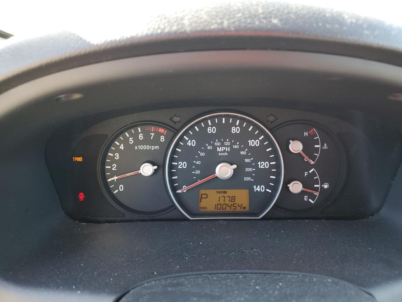 2008 KIA RONDO