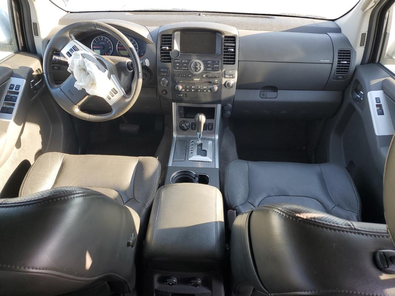 2011 NISSAN PATHFINDER