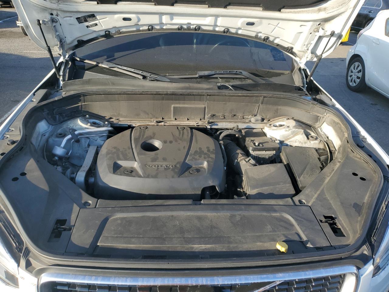 2019 VOLVO XC90