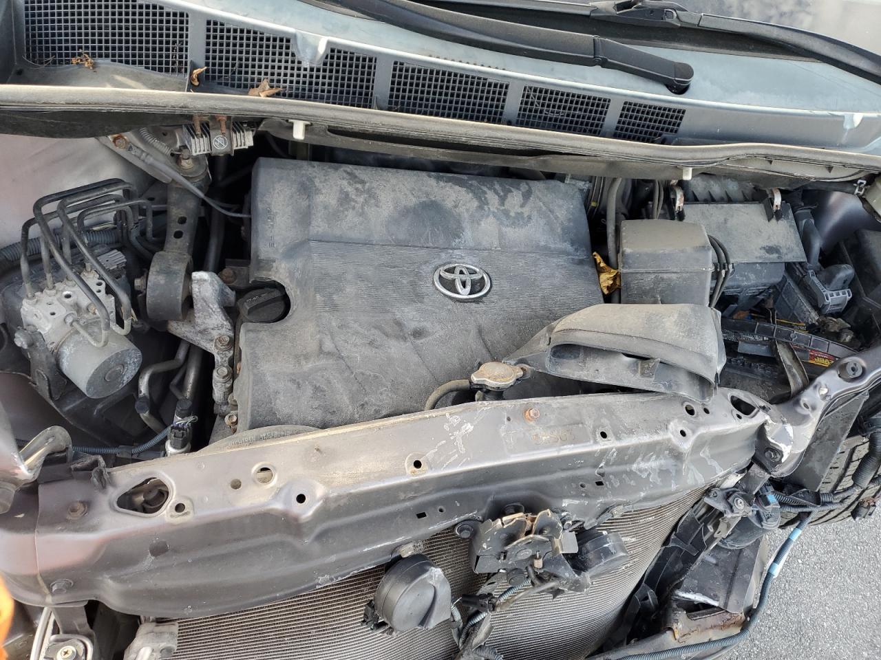 2013 TOYOTA SIENNA