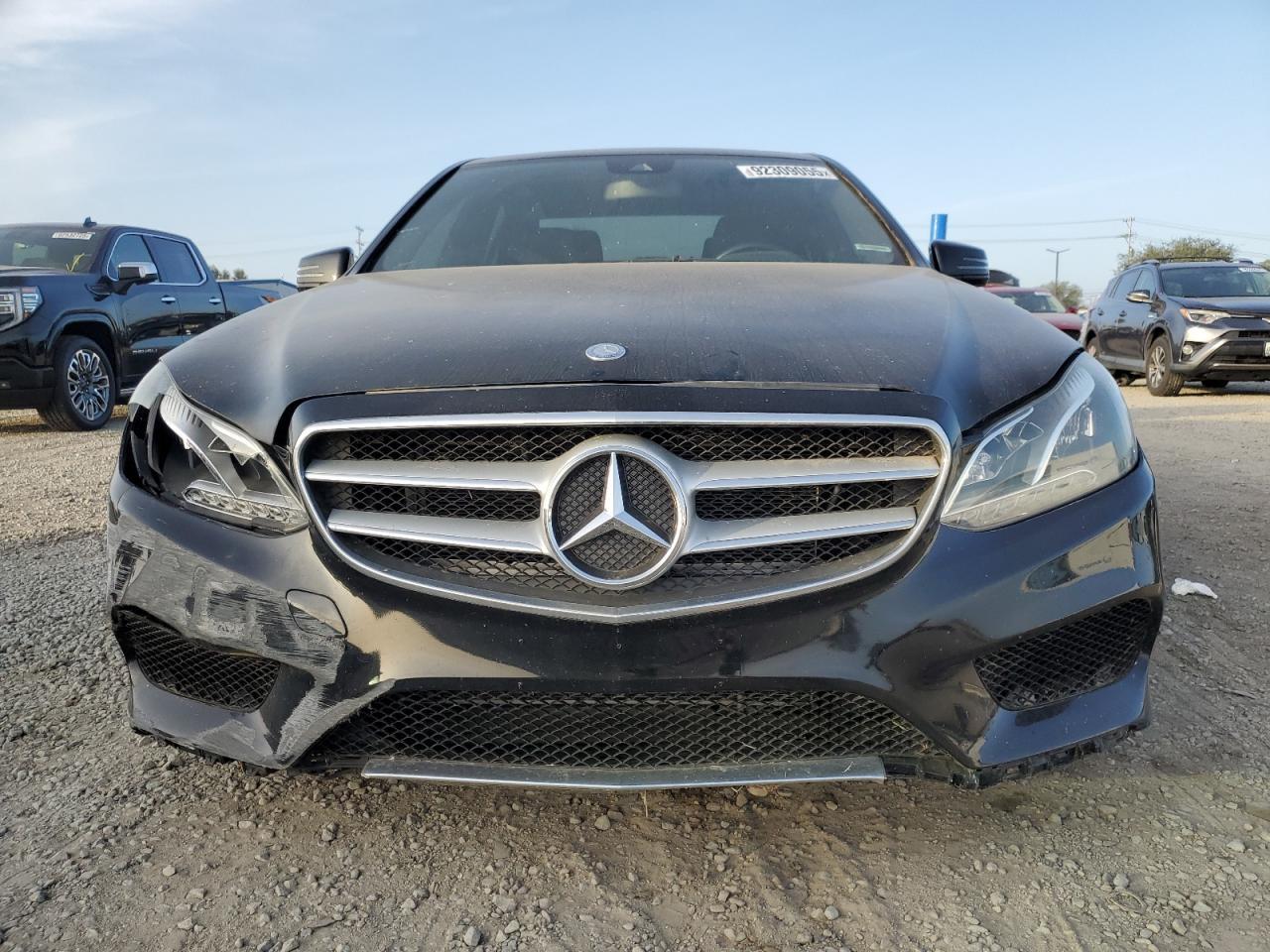 2015 MERCEDES-BENZ E-Class