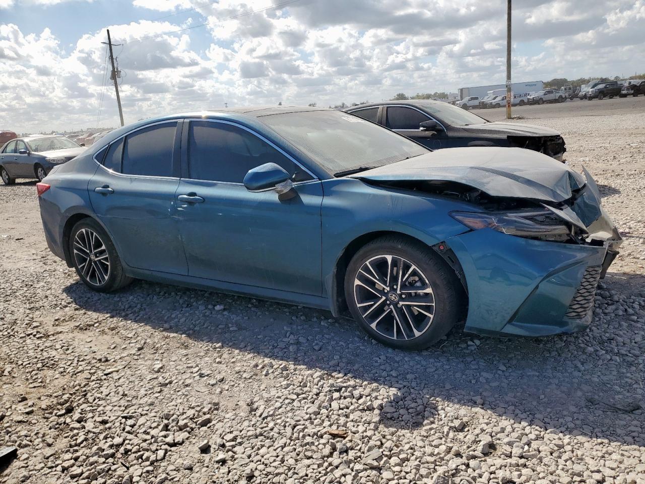 2025 TOYOTA CAMRY