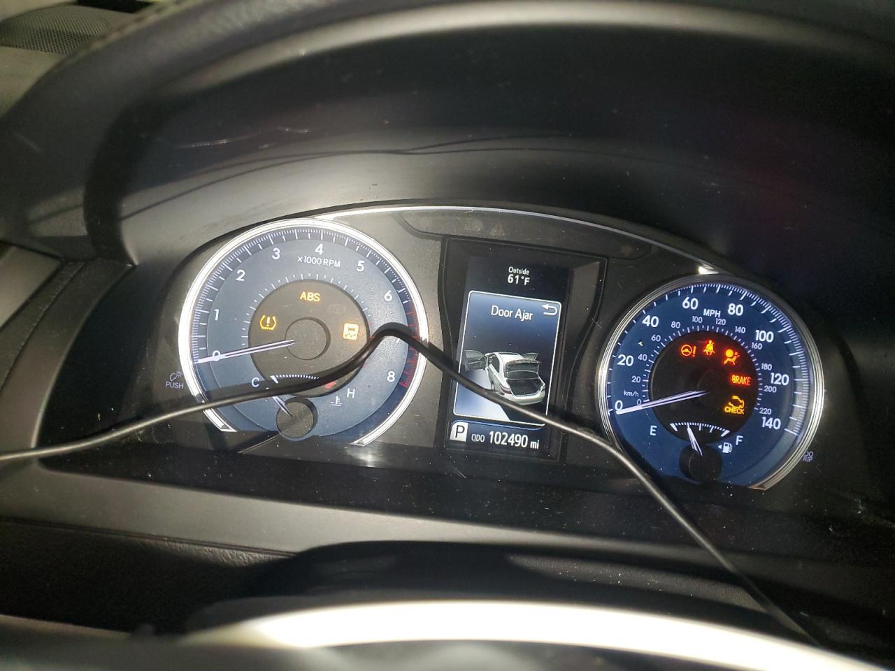 2016 TOYOTA CAMRY