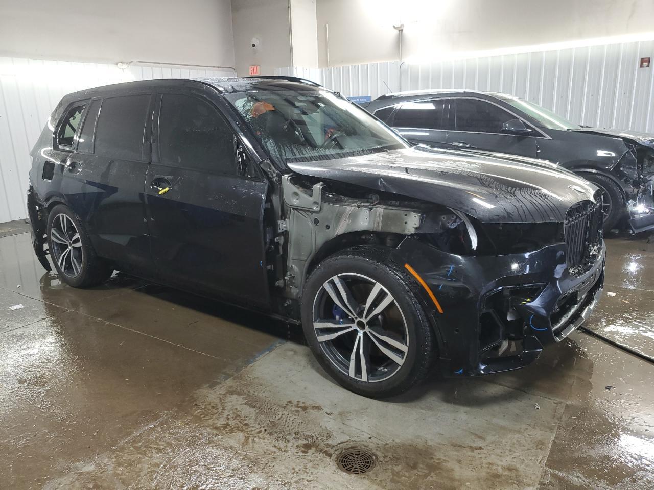 2022 BMW X7