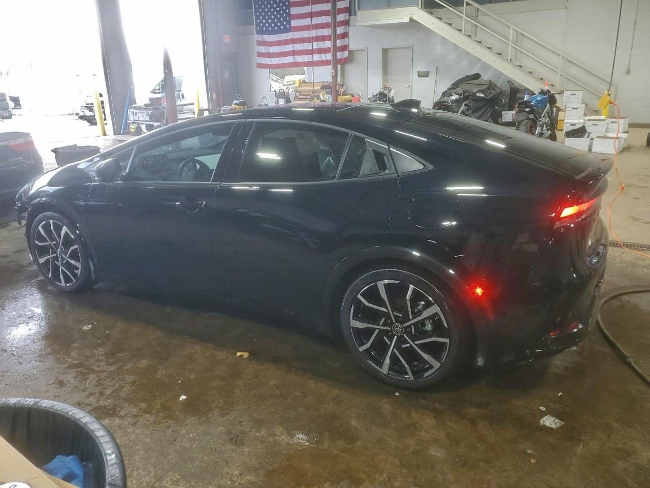 2025 TOYOTA PRIUS