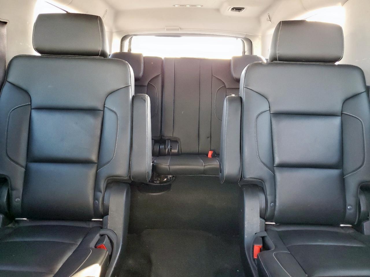 2016 CHEVROLET Suburban