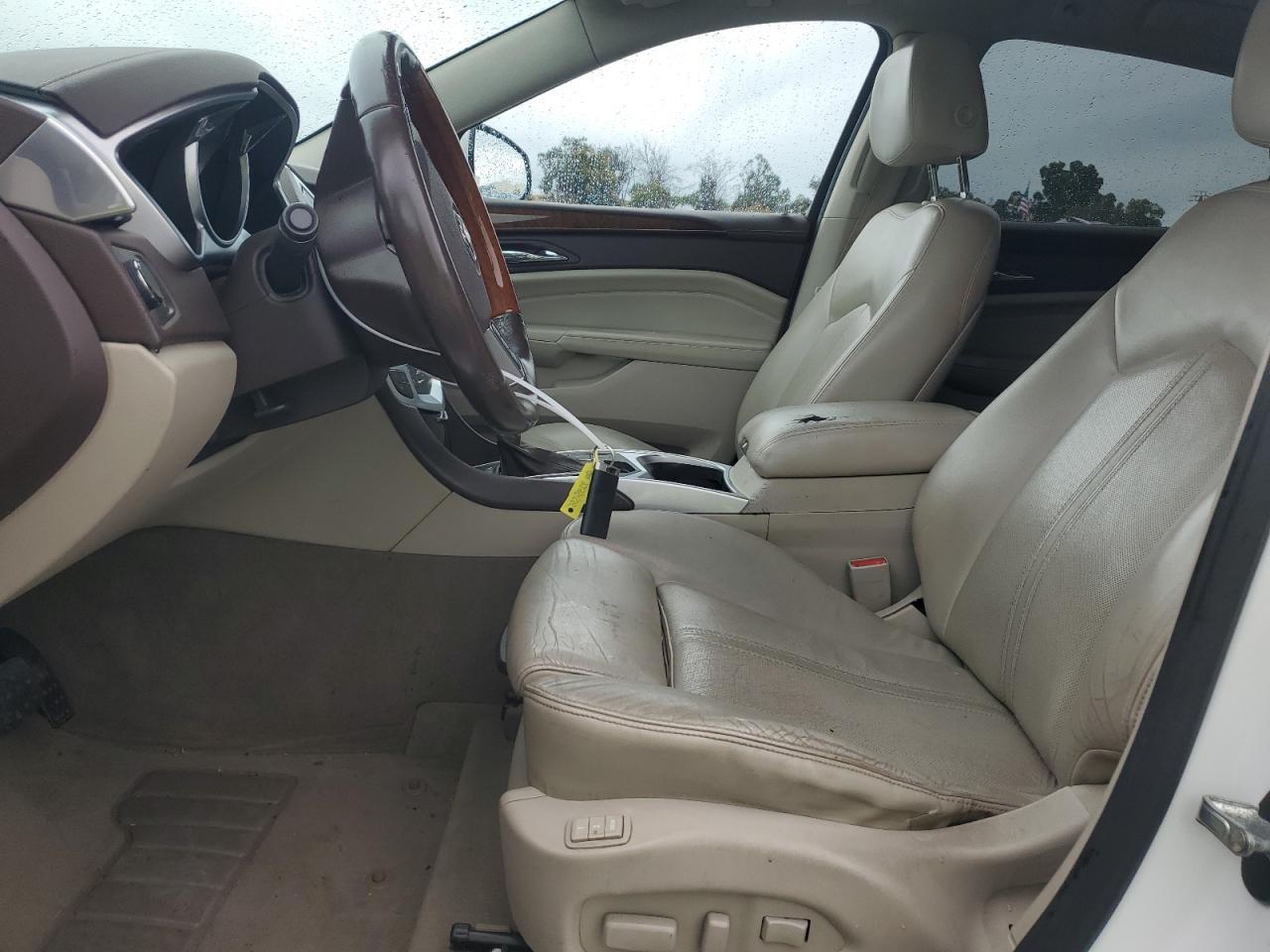 2010 CADILLAC SRX