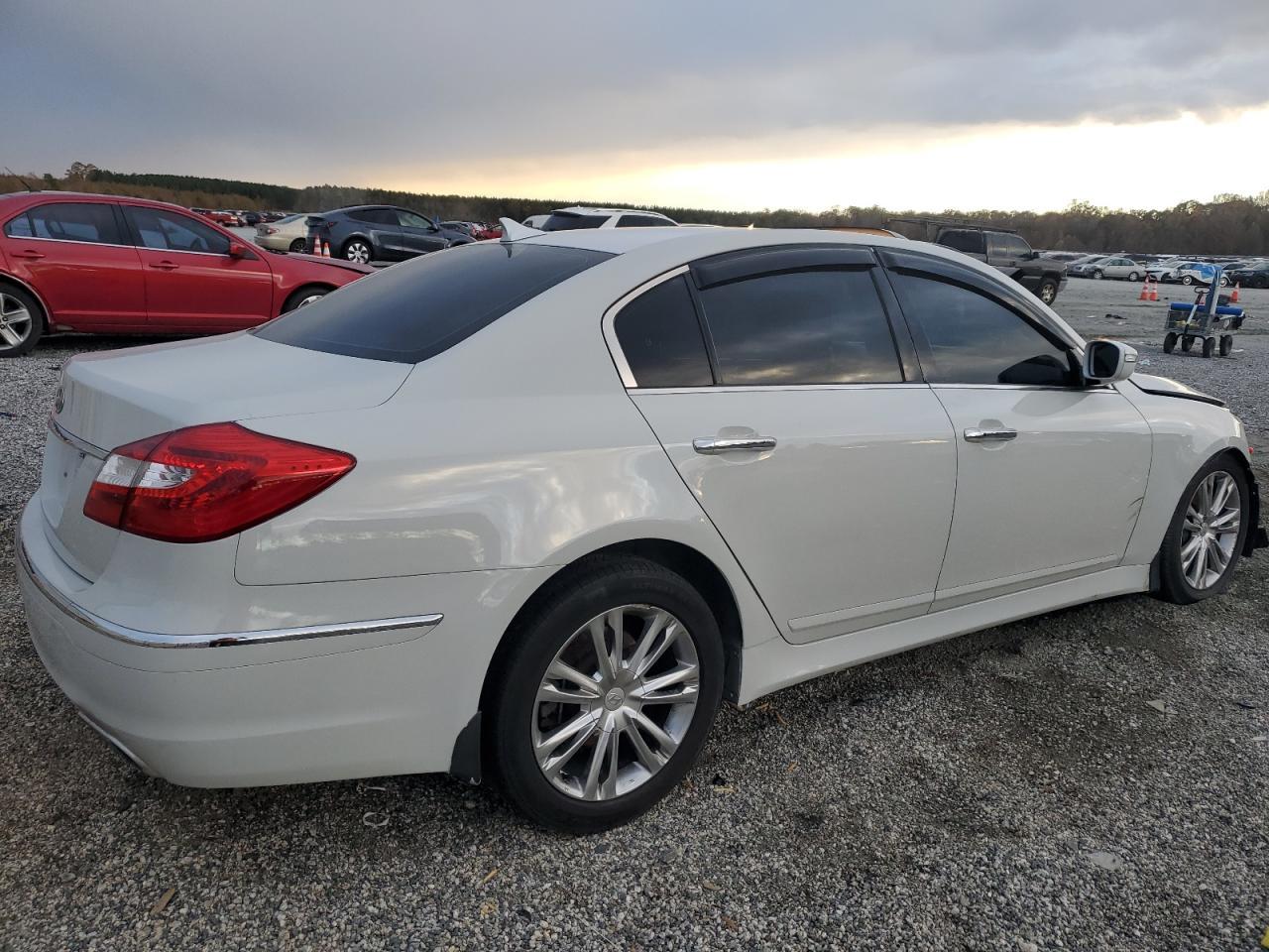 2012 HYUNDAI GENESIS