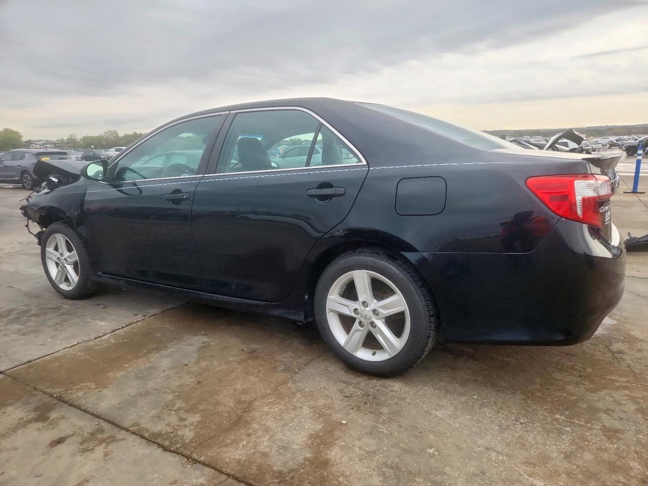 2013 TOYOTA CAMRY