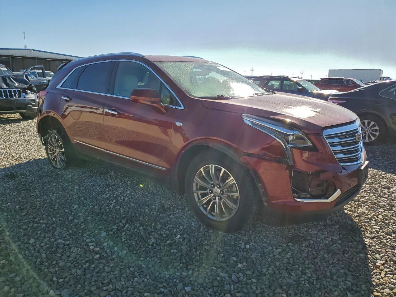 2017 CADILLAC XT5