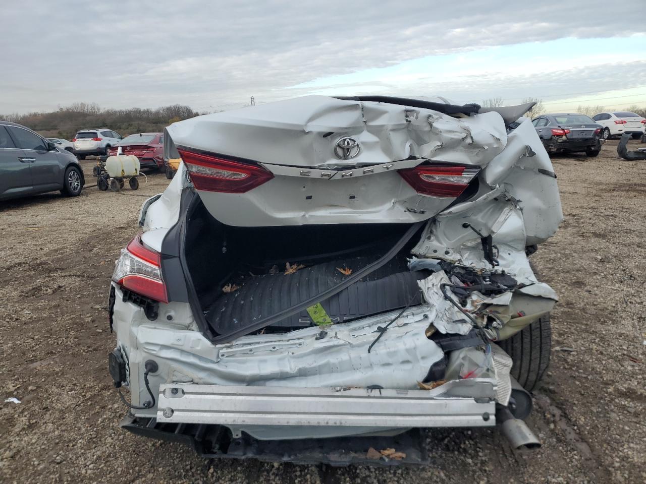 2018 TOYOTA CAMRY