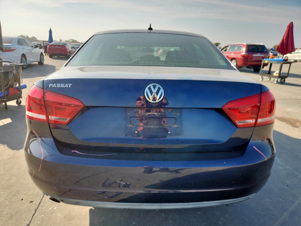 2014 VOLKSWAGEN Passat