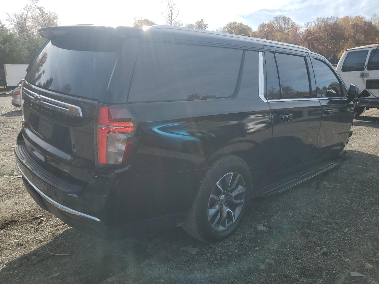 2023 CHEVROLET Suburban