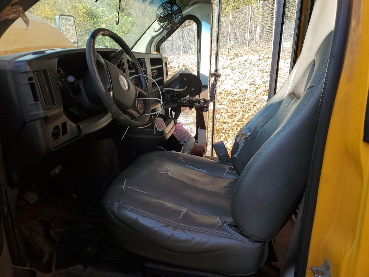 2011 CHEVROLET School Bus