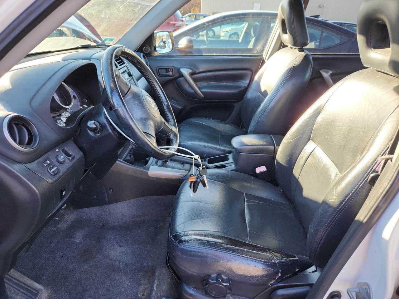 2004 TOYOTA RAV4