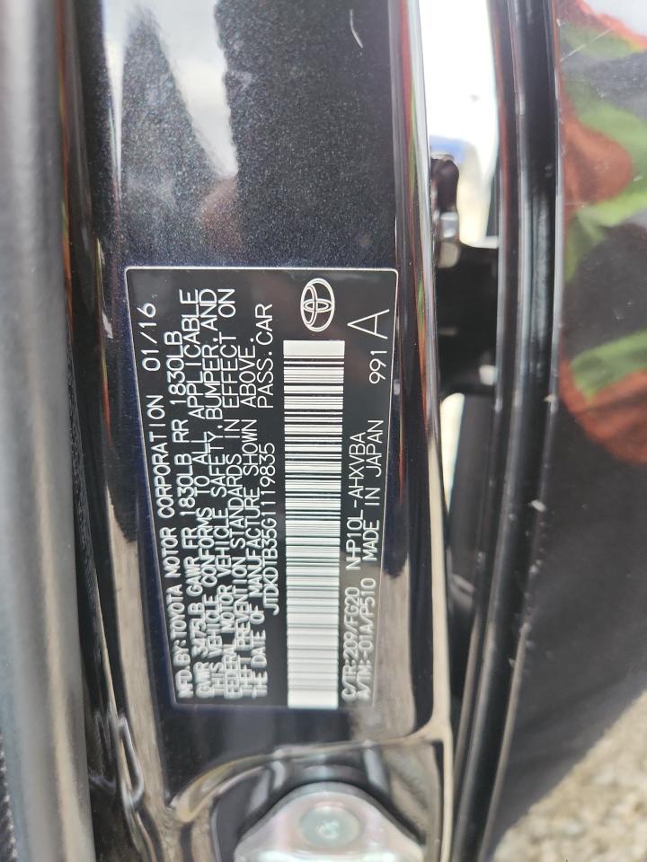2016 TOYOTA Prius c