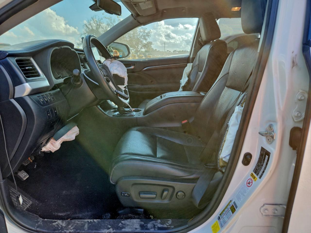 2015 TOYOTA HIGHLANDER