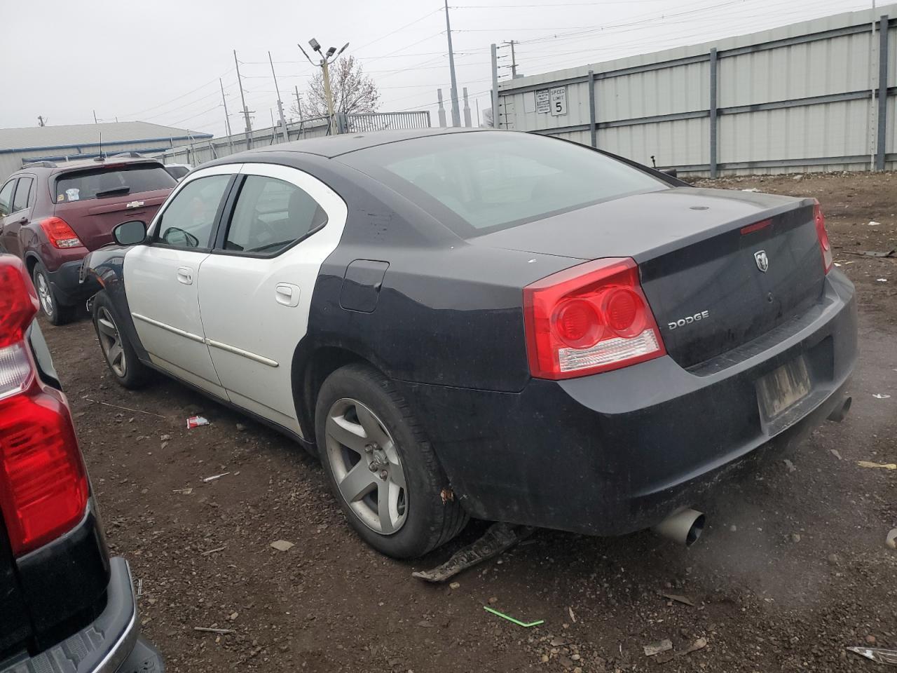 2010 DODGE CHARGER