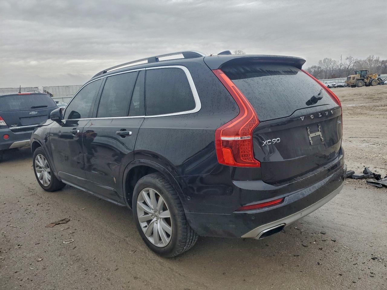 2016 VOLVO XC90