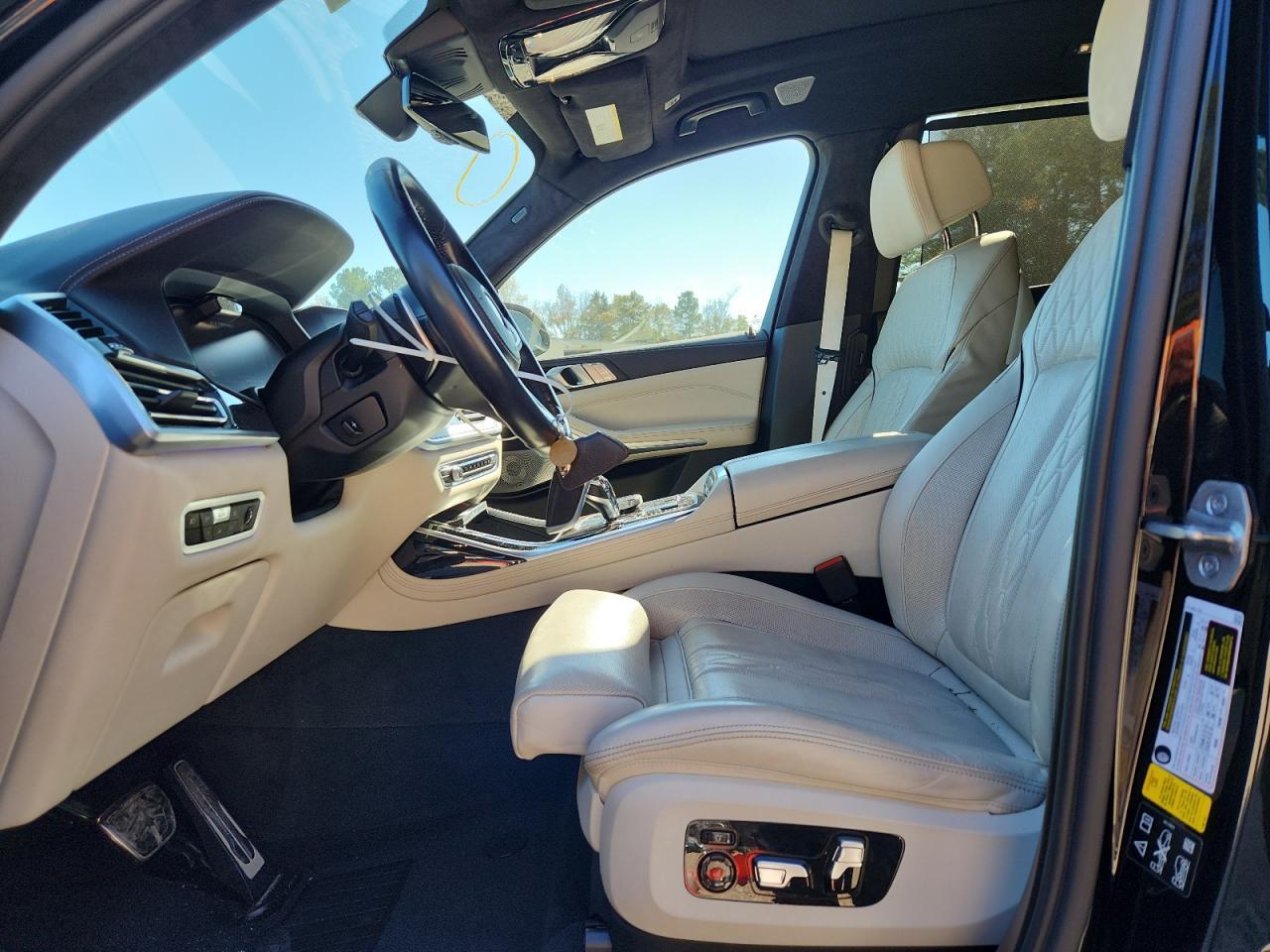 2021 BMW X7