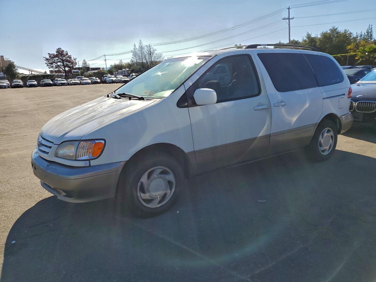 2002 TOYOTA SIENNA