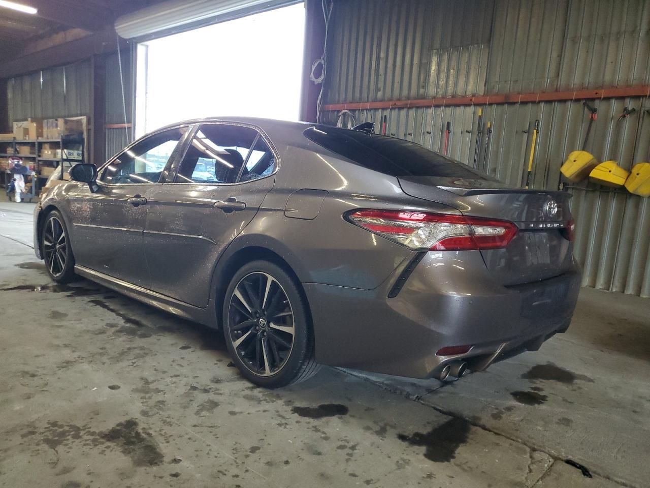 2018 TOYOTA CAMRY