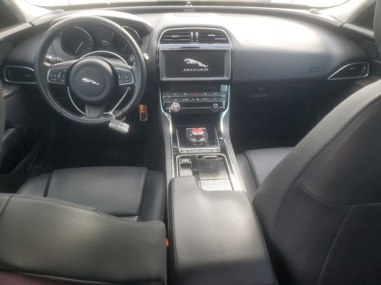 2019 JAGUAR XE