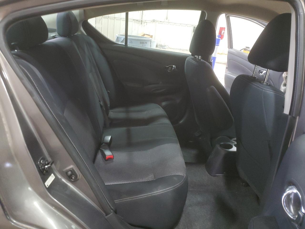 2016 NISSAN VERSA