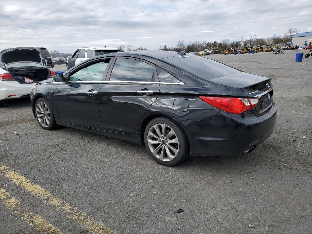 2011 HYUNDAI SONATA