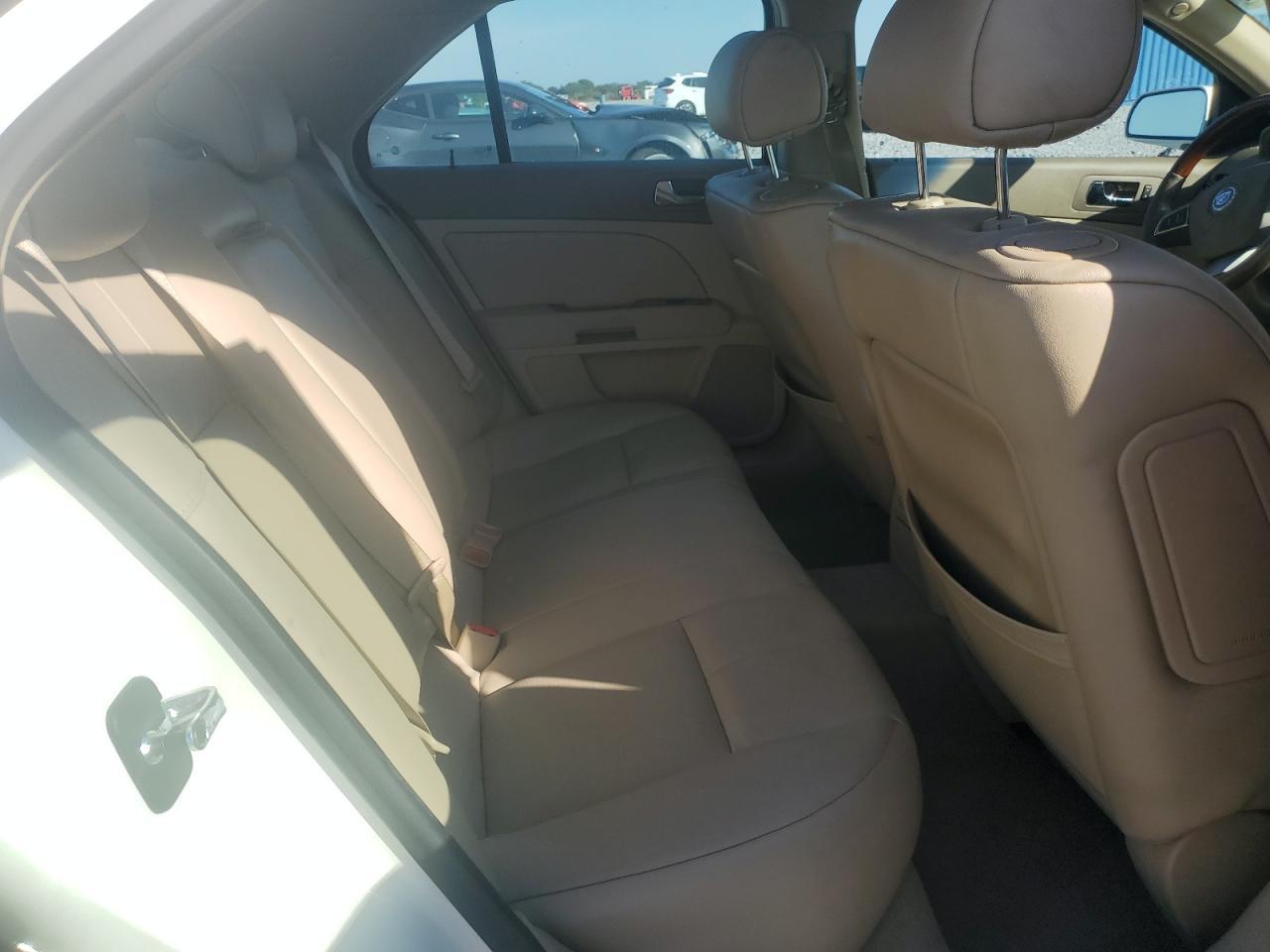 2010 CADILLAC STS