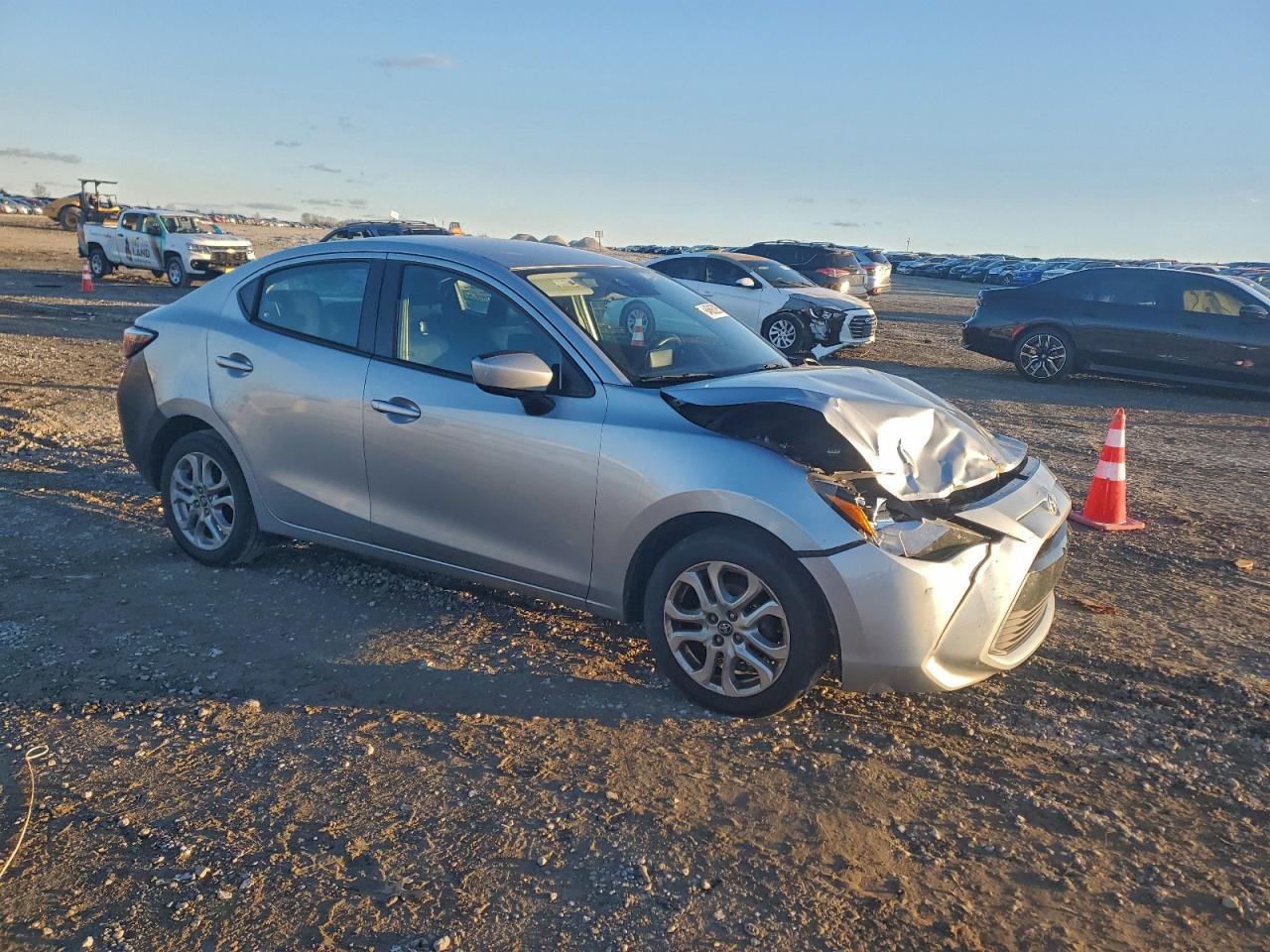 2017 TOYOTA YARIS