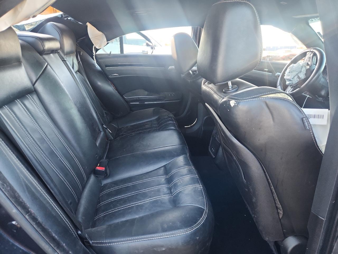 2019 CHRYSLER 300