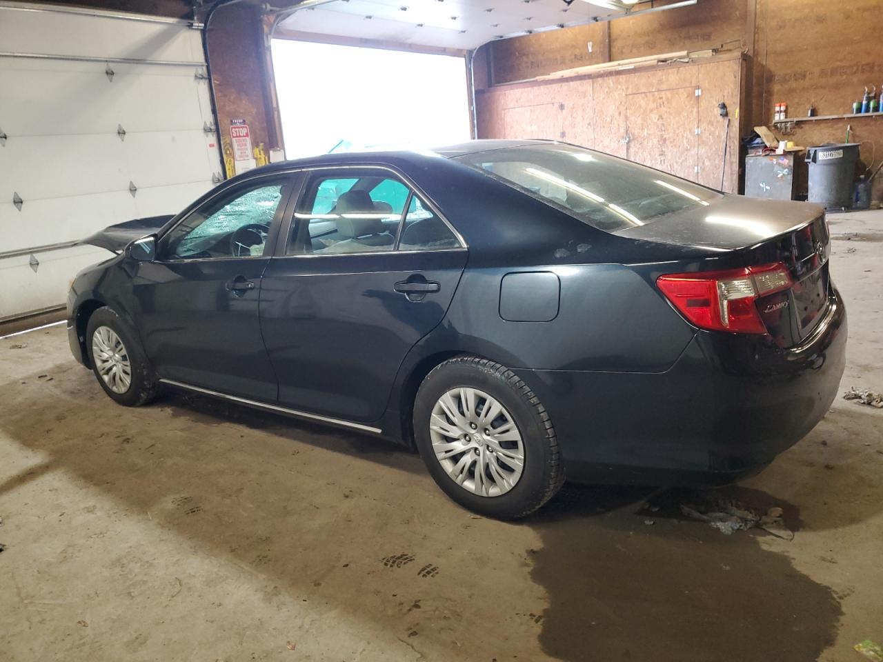 2014 TOYOTA CAMRY