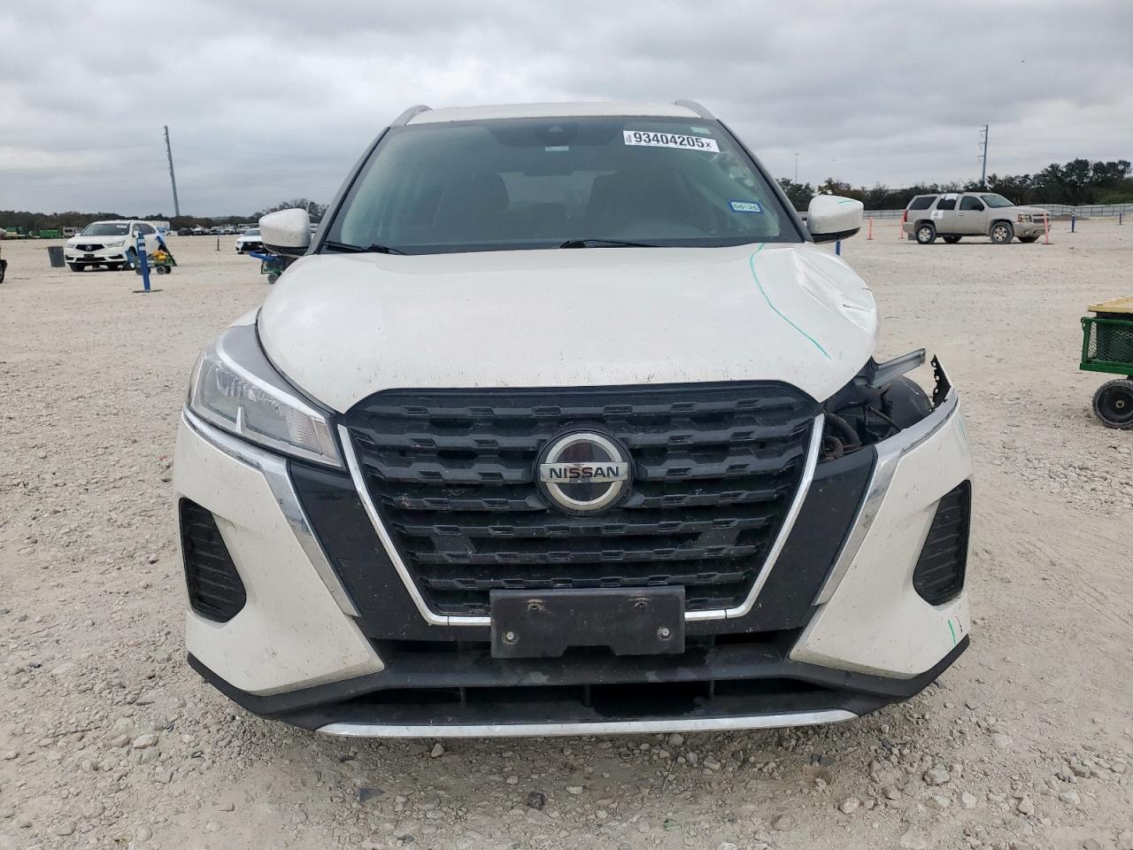 2021 NISSAN KICKS