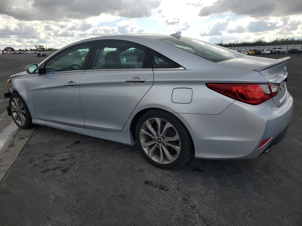 2014 HYUNDAI SONATA