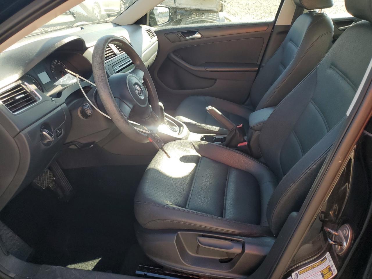 2011 VOLKSWAGEN JETTA