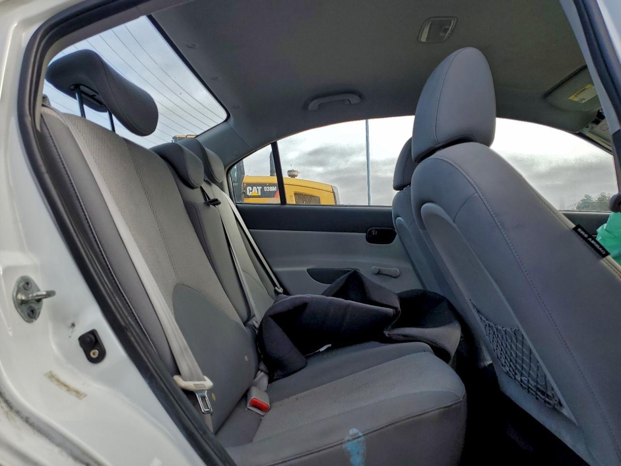 2011 HYUNDAI ACCENT