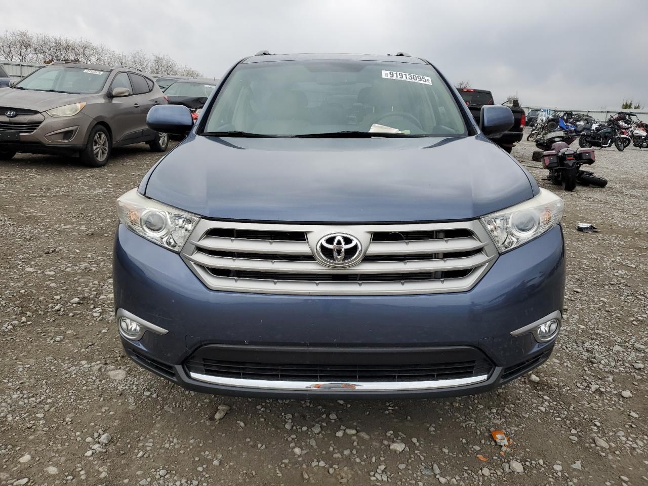 2013 TOYOTA HIGHLANDER