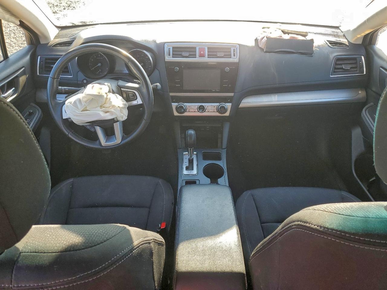 2017 SUBARU Legacy