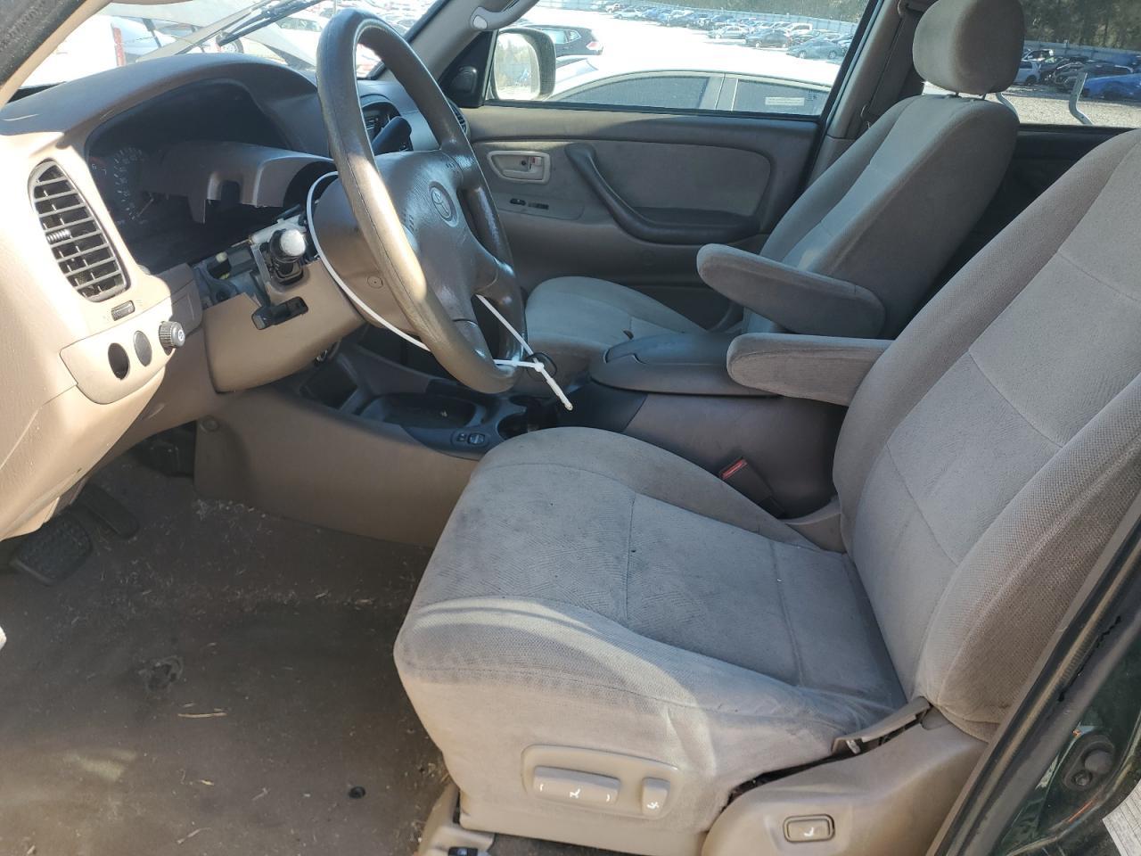 2002 TOYOTA Sequoia