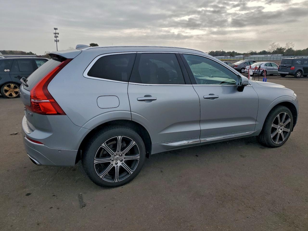 2018 VOLVO XC60
