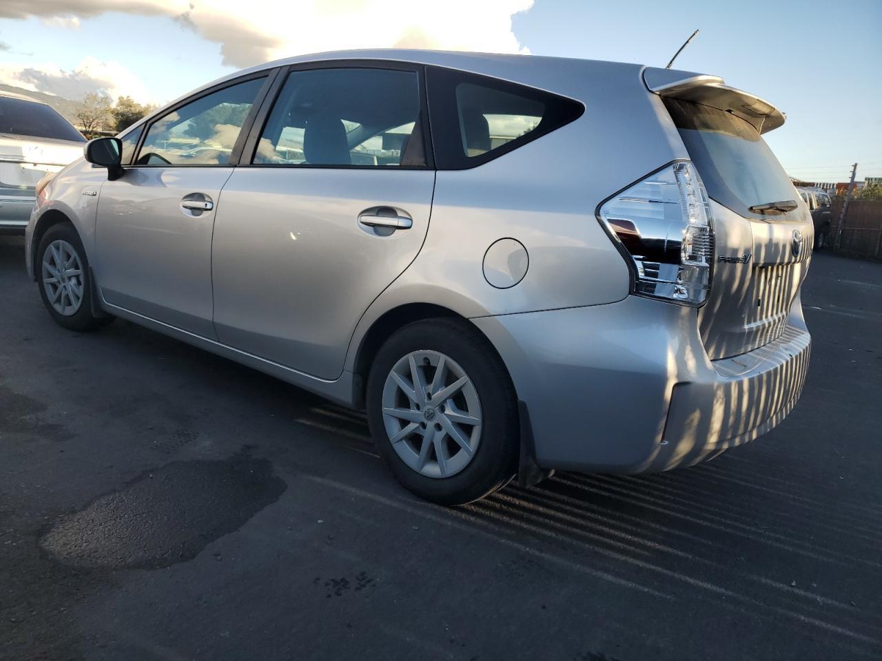 2012 TOYOTA PRIUS V